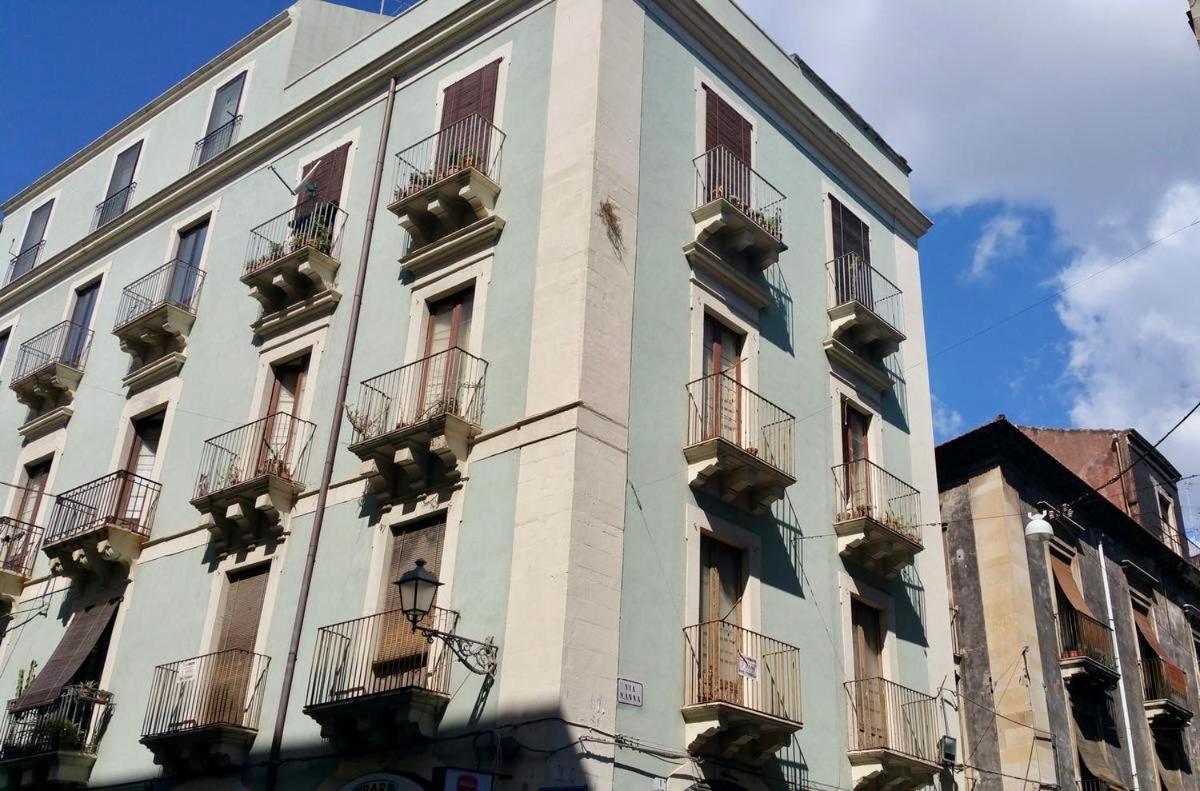 卡塔尼亚Sunshine House住宿加早餐旅馆 外观 照片